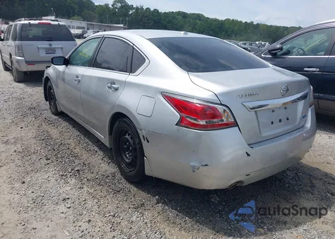 2014 Nissan Altima 2.5 S z USA, uszkodzony, nr VIN 1N4AL3AP5EC326929